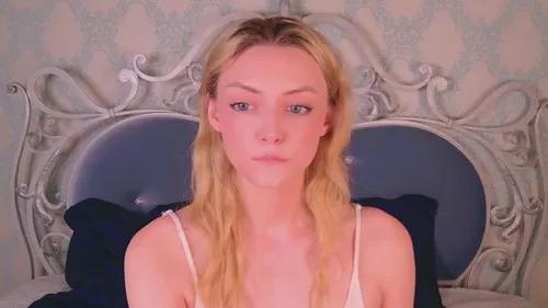 Photos of cindyfors from Cherry is Freechat
