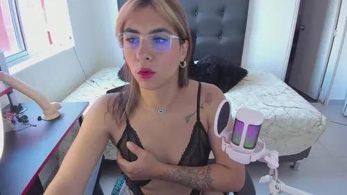 Check out our webcam shows gallery and message on a personal level with our sweet squirt cams hosts, showing off their natural physiques and sex toys.