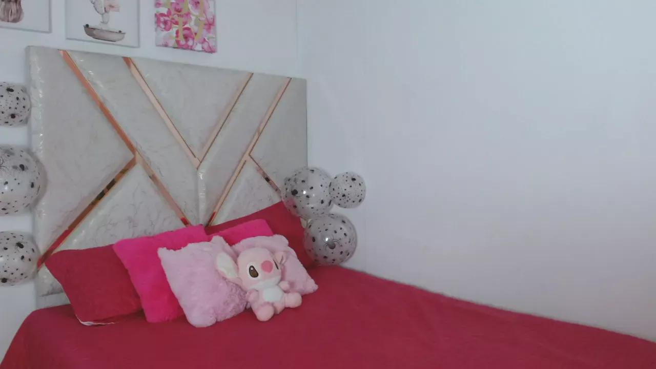 lanarousse from Cherry is Freechat