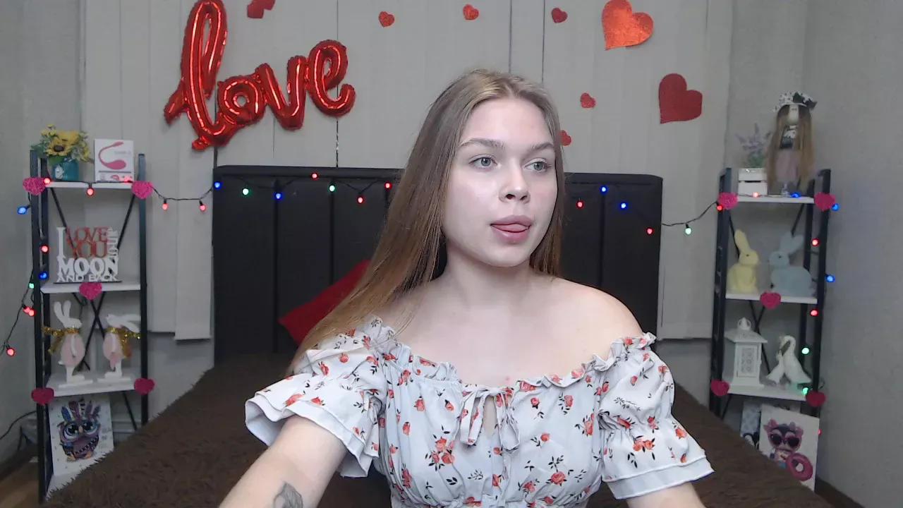 Photos of larapika from Cherry is Freechat