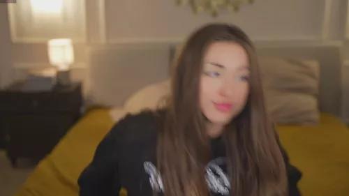 lunasecret054 from Cherry is Freechat