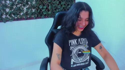 Check out our webcam shows gallery and message on a personal level with our sweet squirt cams hosts, showing off their natural physiques and sex toys.