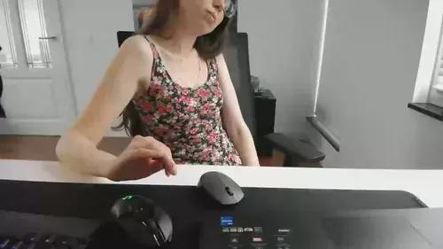 misseli from Cherry is Freechat