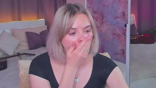 miukitty from Cherry is Freechat
