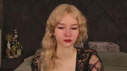 naomiloys from Cherry is Freechat