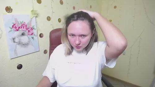 sallyverda from Cherry is Freechat