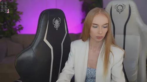 selenaglow from Cherry is Freechat