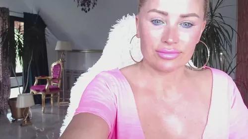 sexyblueyes from Cherry is Freechat