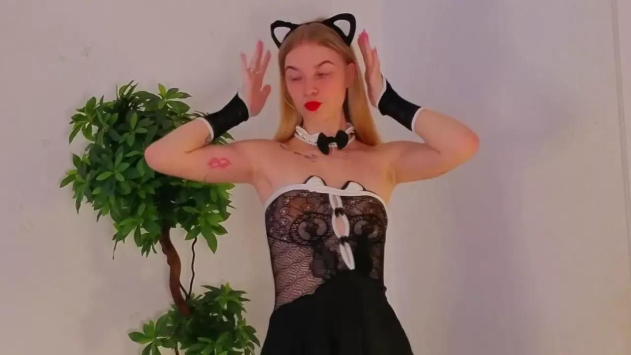 steshablond from Cherry is Freechat