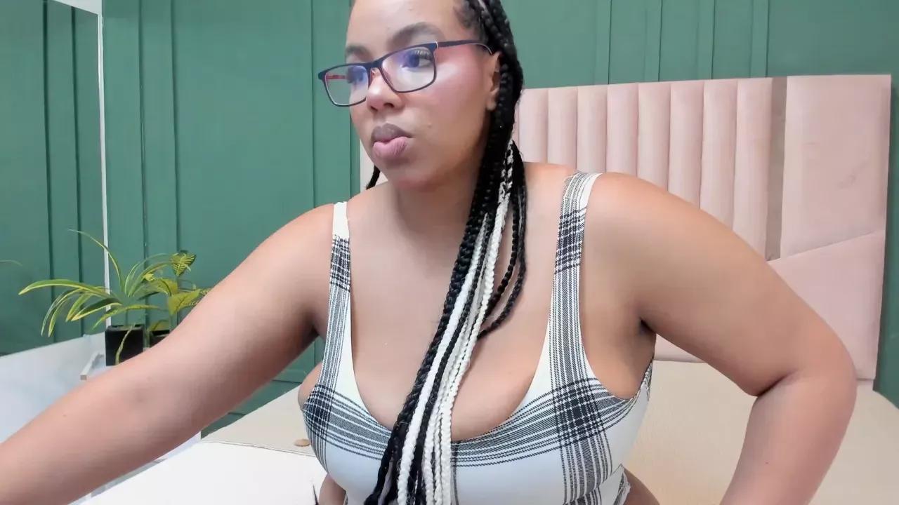 Photos of tianamoon from Cherry is Freechat