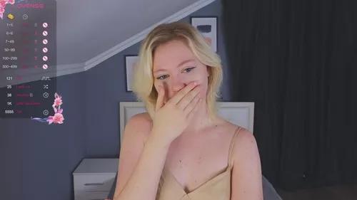 violetwillis from Cherry is Freechat