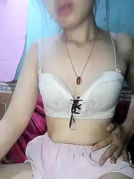 -Almira- from StripChat is Freechat