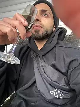 1Richrichard1 from StripChat is Freechat