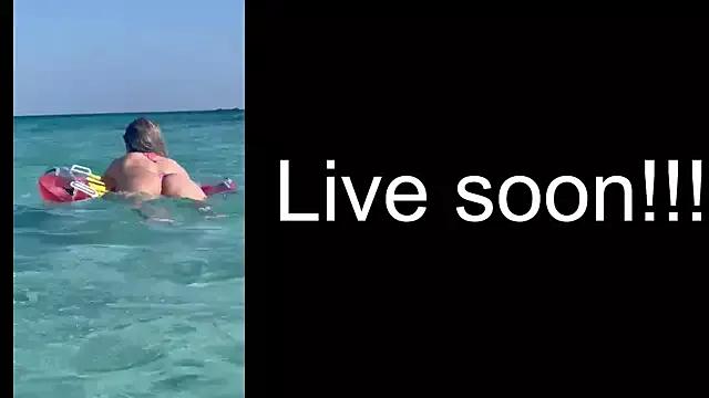 _Allie_ from StripChat is Freechat