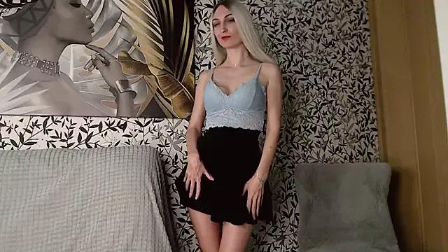 _Amelle_ from StripChat is Freechat