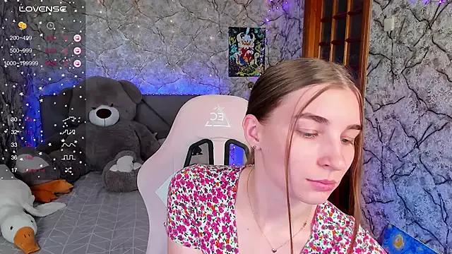 Check out our webcam shows gallery and message on a personal level with our sweet squirt cams hosts, showing off their natural physiques and sex toys.