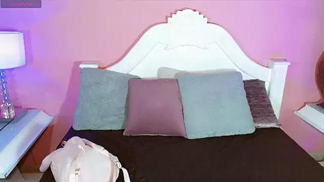 Check out our webcam shows gallery and message on a personal level with our sweet squirt cams hosts, showing off their natural physiques and sex toys.