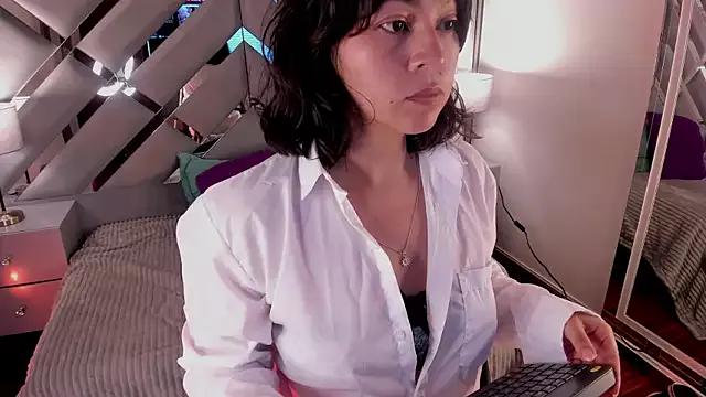 Check out our webcam shows gallery and message on a personal level with our sweet squirt cams hosts, showing off their natural physiques and sex toys.