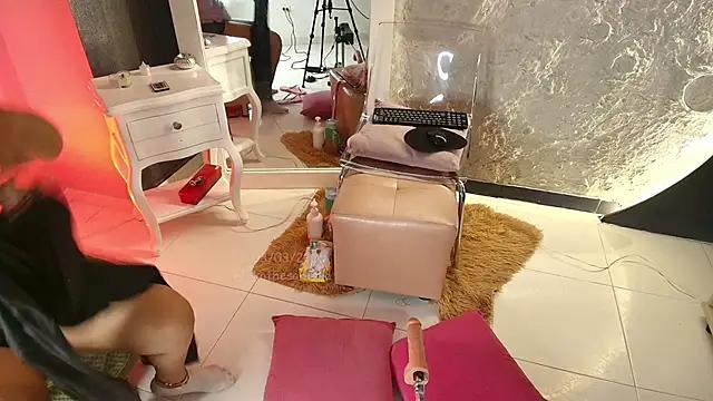 Check out our webcam shows gallery and message on a personal level with our sweet squirt cams hosts, showing off their natural physiques and sex toys.