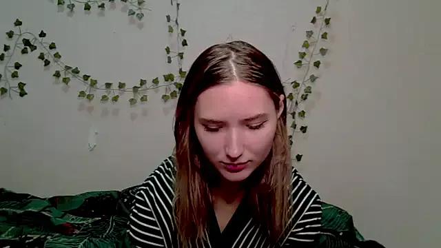 _kikiclark__ from StripChat is Freechat