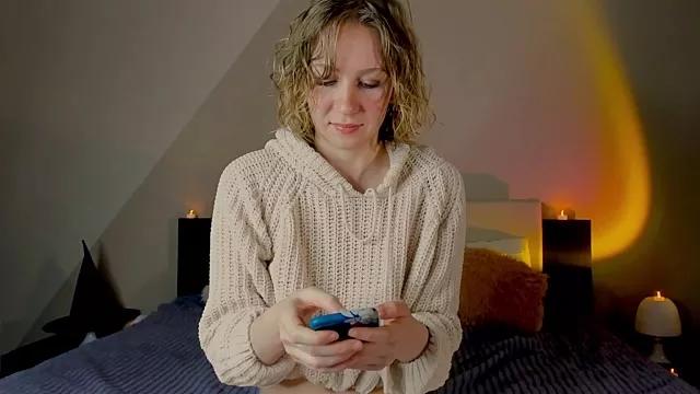 Check out our webcam shows gallery and message on a personal level with our sweet squirt cams hosts, showing off their natural physiques and sex toys.