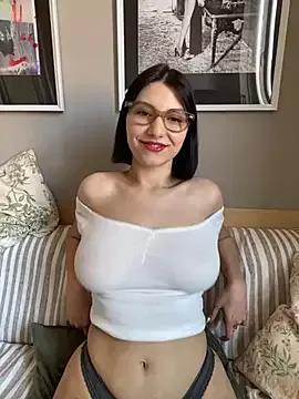 _LAYLASTAR_ from StripChat is Freechat