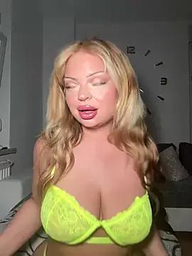 _Lilly_angel from StripChat is Freechat