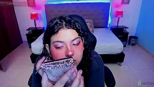 Check out our webcam shows gallery and message on a personal level with our sweet squirt cams hosts, showing off their natural physiques and sex toys.