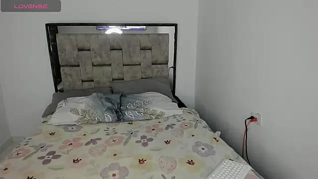 _LunaLover_ from StripChat is Freechat