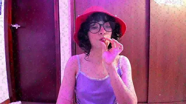 _Lunnaa_ from StripChat is Freechat