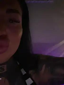 _MelinaCurves_ from StripChat is Freechat