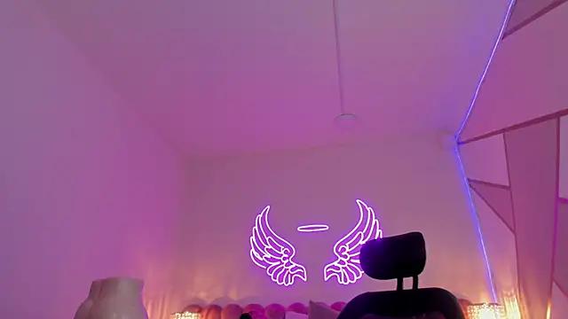Check out our webcam shows gallery and message on a personal level with our sweet squirt cams hosts, showing off their natural physiques and sex toys.