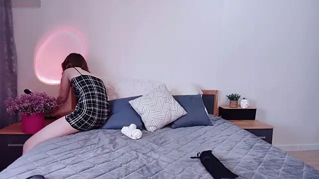 Check out our webcam shows gallery and message on a personal level with our sweet squirt cams hosts, showing off their natural physiques and sex toys.