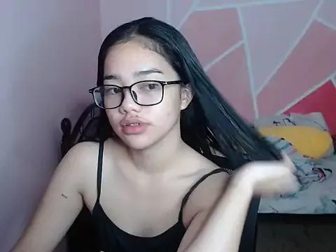 aaliyah_walker from StripChat is Freechat