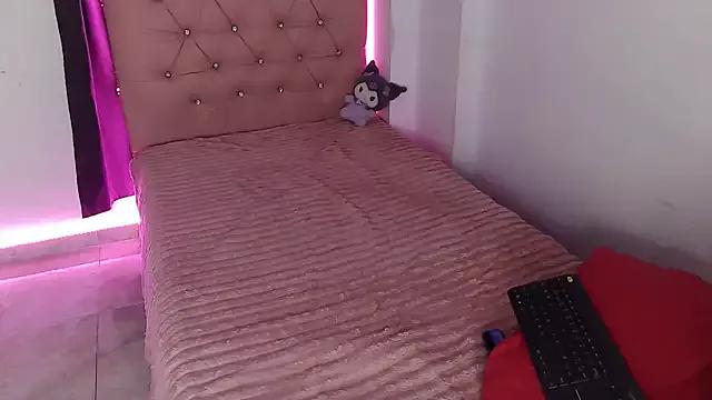 Check out our webcam shows gallery and message on a personal level with our sweet squirt cams hosts, showing off their natural physiques and sex toys.