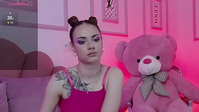 Check out our webcam shows gallery and message on a personal level with our sweet squirt cams hosts, showing off their natural physiques and sex toys.
