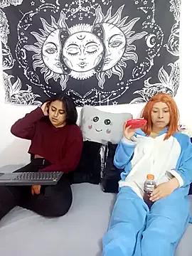 abby_n_emily from StripChat is Freechat