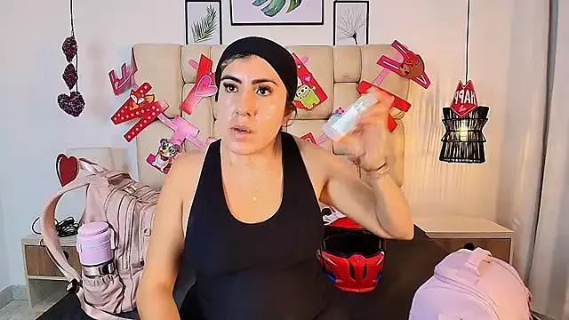 Check out our webcam shows gallery and message on a personal level with our sweet squirt cams hosts, showing off their natural physiques and sex toys.