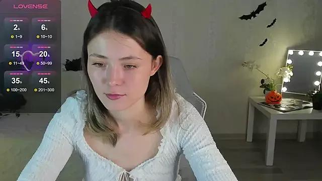 Akemila from StripChat is Freechat