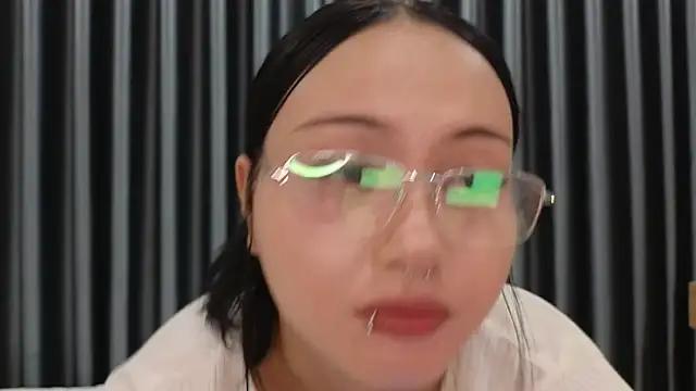 Akina_starr from StripChat is Freechat