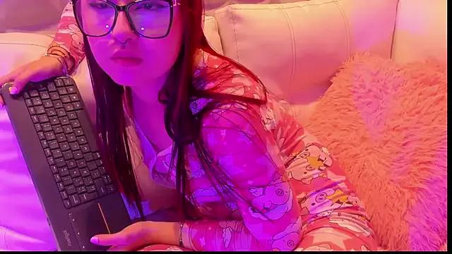 Check out our webcam shows gallery and message on a personal level with our sweet squirt cams hosts, showing off their natural physiques and sex toys.