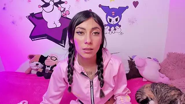 Alanaloiiss_ from StripChat