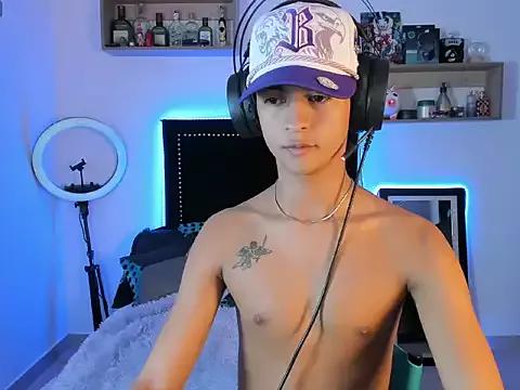 Check out our webcam shows gallery and message on a personal level with our sweet squirt cams hosts, showing off their natural physiques and sex toys.