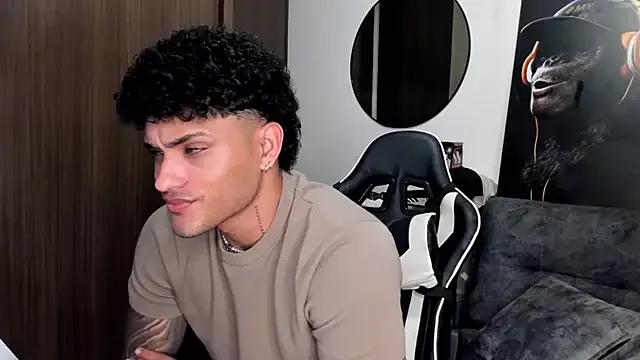 Alessandro_Vanni from StripChat is Freechat