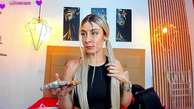 Check out our webcam shows gallery and message on a personal level with our sweet squirt cams hosts, showing off their natural physiques and sex toys.