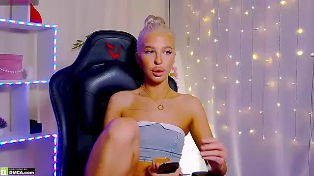 Check out our webcam shows gallery and message on a personal level with our sweet squirt cams hosts, showing off their natural physiques and sex toys.