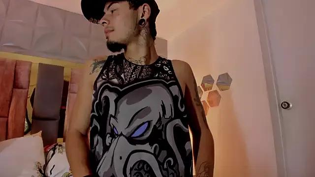 Alex_N_Blue from StripChat is Freechat