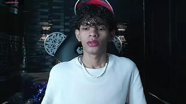 alexes_risos from StripChat is Freechat