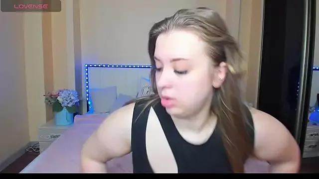 AlexissM from StripChat is Freechat