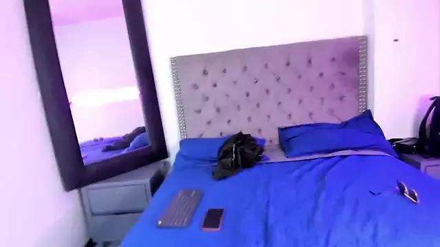 Alexitabrow from StripChat is Freechat